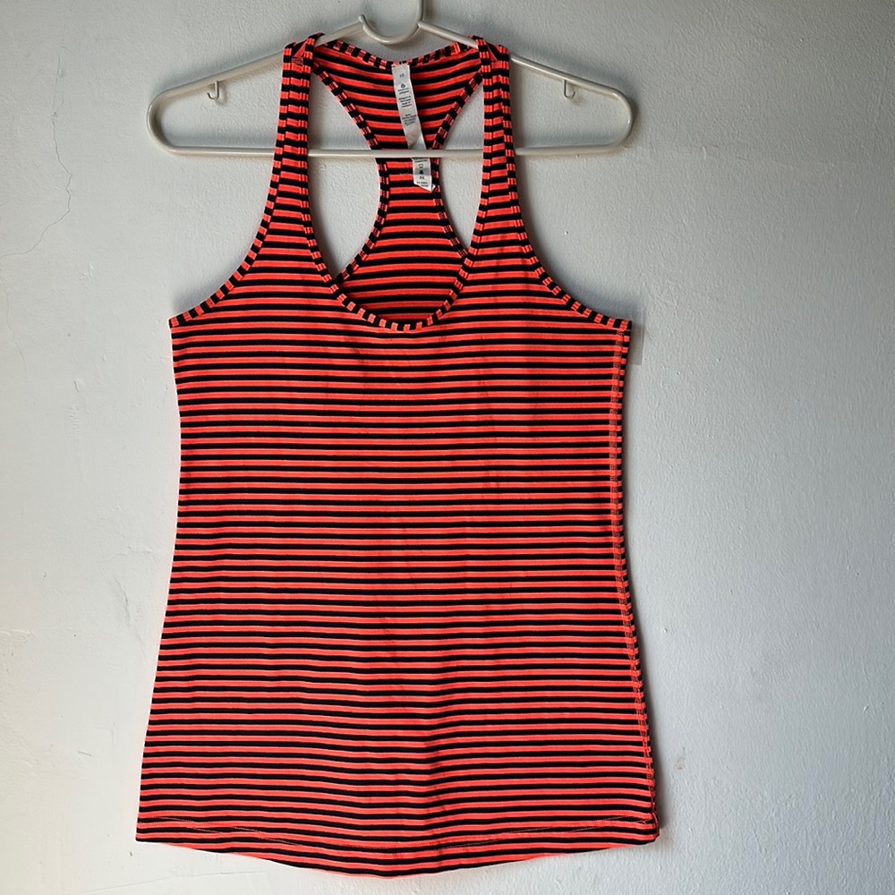 🧡🧡🧡🧡LULULEMON  tank for woman’s size 10 🧡🧡🧡🧡🧡